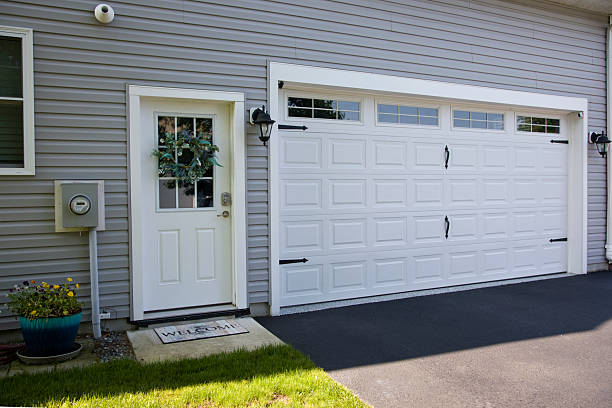 24/7 Emergency Garage Door Panel Replacement experts in Strodes Mills, PA